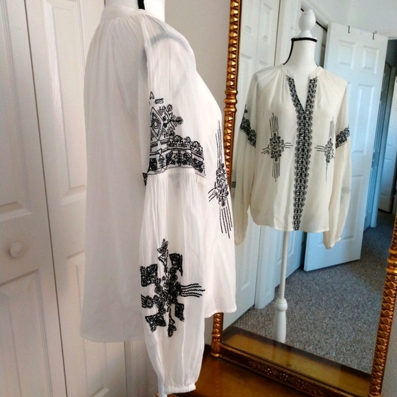 Maeve V-Neck White w/Blk Embroidery Tunic Top Med. - Picture 5 of 10